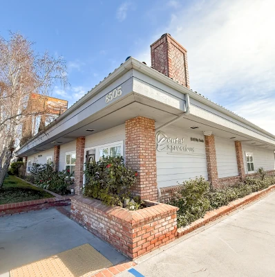 Exterior of a San Diego dental clinic that accepts most dental insurance plans.